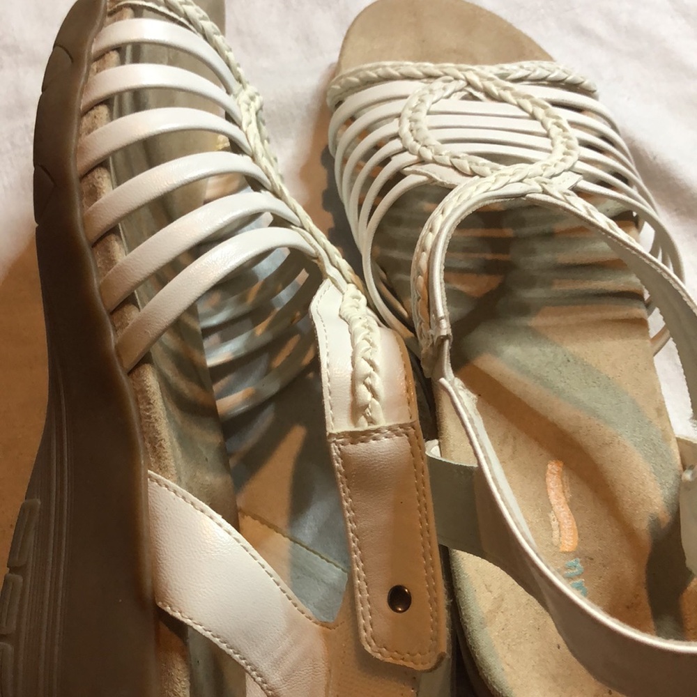 Women's Yuu Heidi comfort White classy Strappy Sandals - Picture 10 of 11